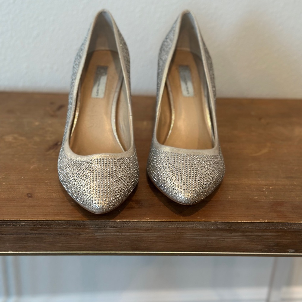 INC champagne sparkle pump size 10. Almost new.